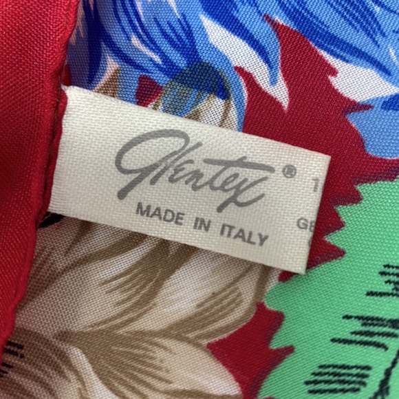Vintage Glentex red floral sheer scarf - Picture 2 of 5
